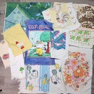 11 PC VINTAGE Random Towel Lot Beach Golf Hand Towels Snoopy Roosters Floral